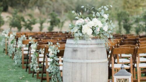 barrel-spring-outdoor-wedding-decor-1554933766